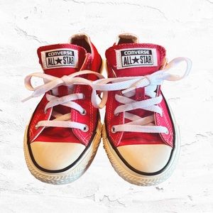 Converse All Stars women’s size 5.5 freshly cleaned